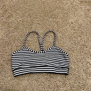 Lululemon sports bra size 4